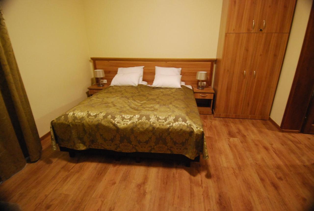 Ivanek Guest House Zvíkovské Podhradí Екстериор снимка