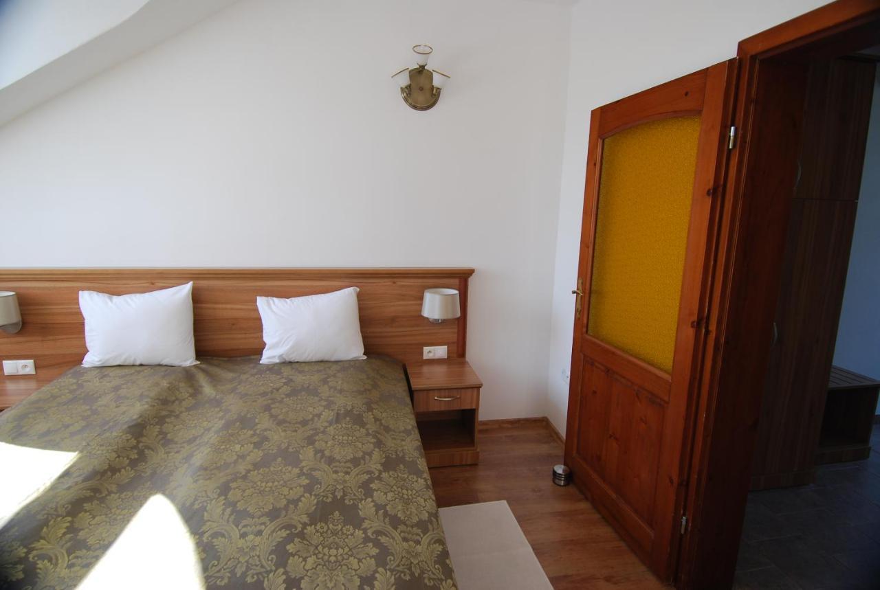 Ivanek Guest House Zvíkovské Podhradí Екстериор снимка