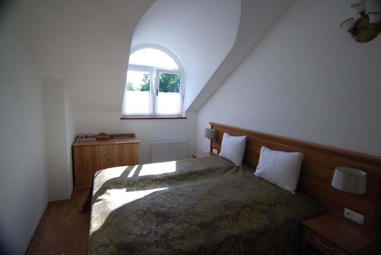 Ivanek Guest House Zvíkovské Podhradí Екстериор снимка