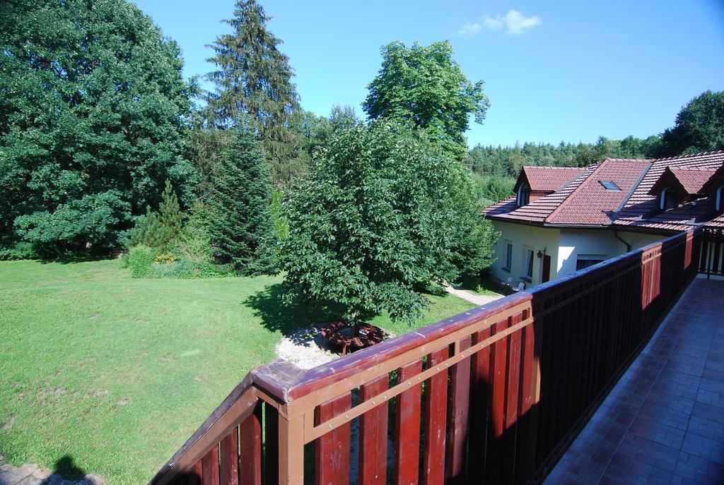 Ivanek Guest House Zvíkovské Podhradí Екстериор снимка